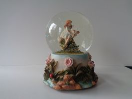 Glaskugel mit Spieluhr, Fee, und Blumendeko von Sankyo