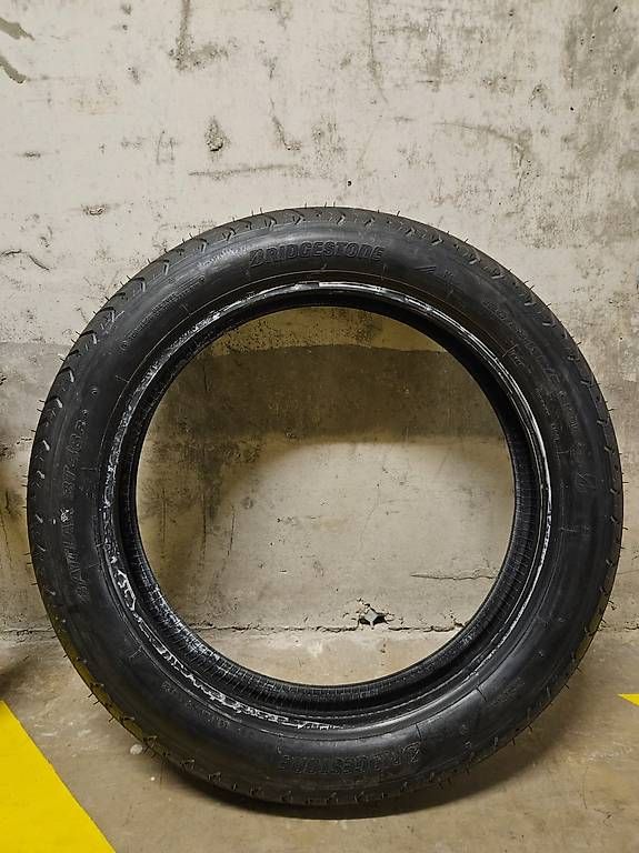 Pneus & Kompletträder: Bridgestone BT46 120/90-18 comme neufs – Gebraucht aus Duillier von yange 1