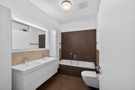 WC mit Deckel 
