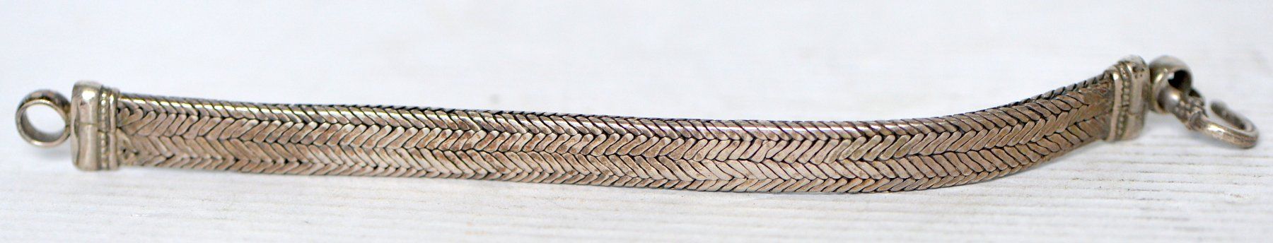 Armbänder & -reifen: Ancien bracelet en métal – Gebraucht aus Neuchâtel von Neuchatel