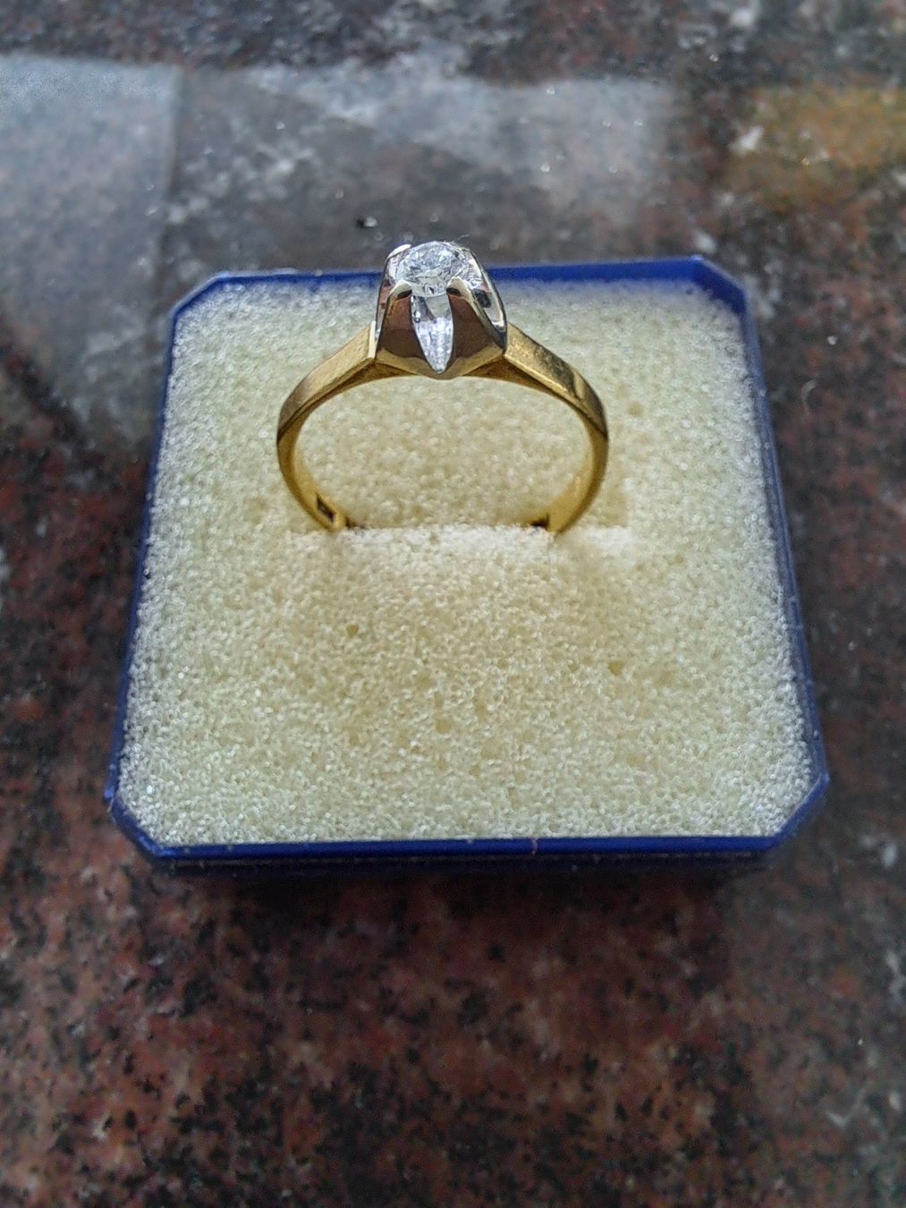 Anelli: Solitär mit Diamant – Usato da Pfäffikon ZH venduto da Valsangiaccomo