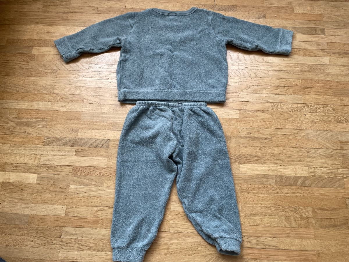 Petit Bateau Pyjamas: Petit Bateau Terry Pyjama Gr 86 – D'occasion à Zürich par Martuski 1