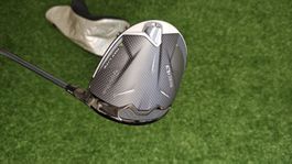 TaylorMade Qi35 Max Lite (10.5°) Driver in Stiff Flex