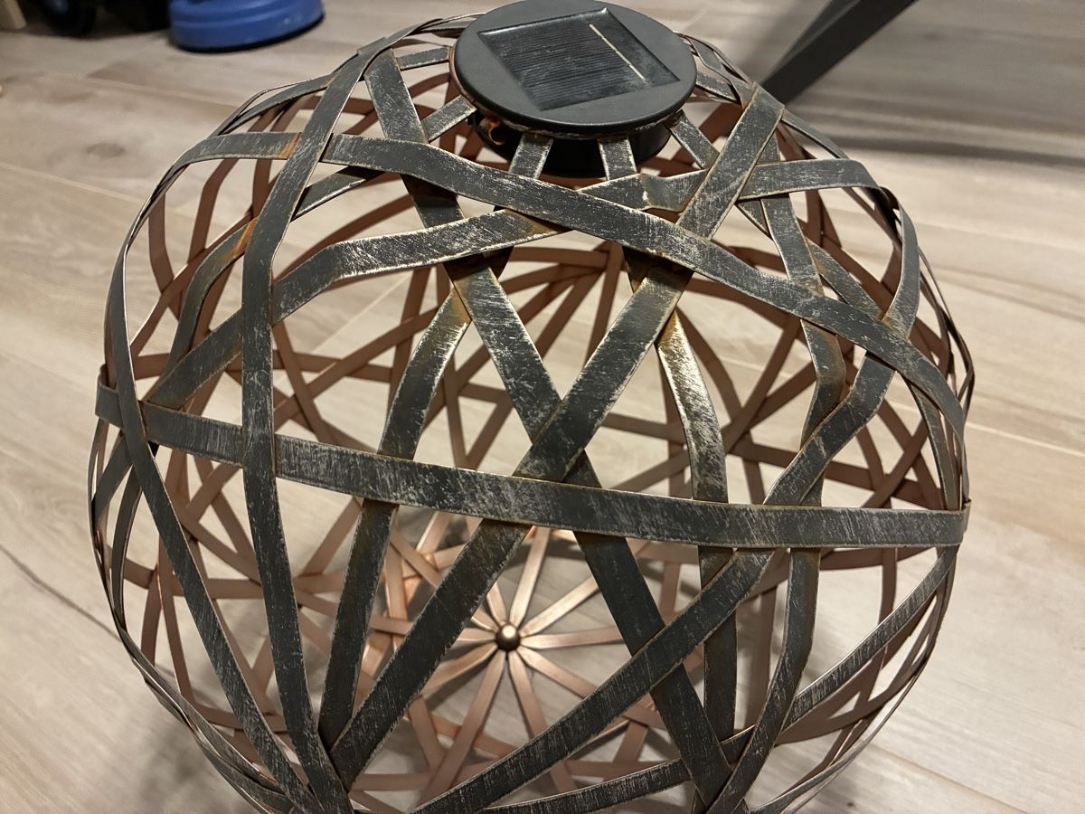 Lampade: Solarleuchte Kugel Metall geflochten – Usato da Dottikon venduto da Guido240 1