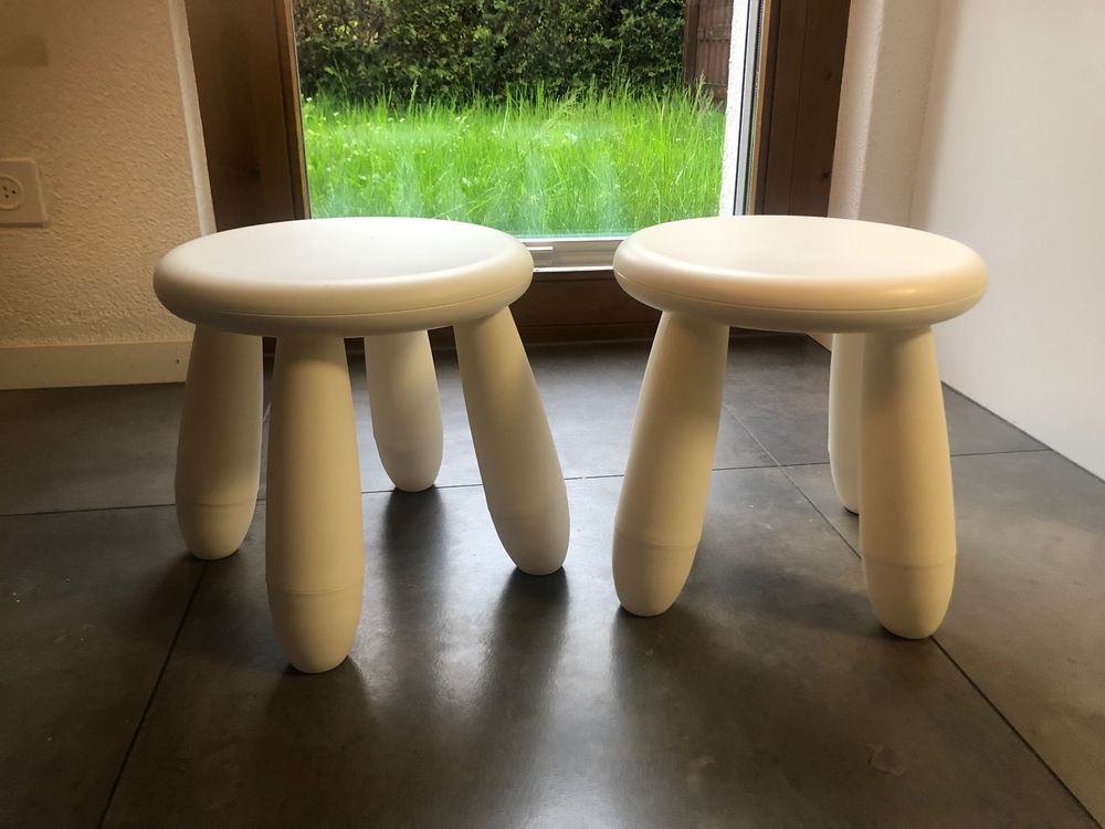 2 Hocker Kinder Kunstoff rund, weiss Sitzfläche 30cm | Kaufen auf Ricardo