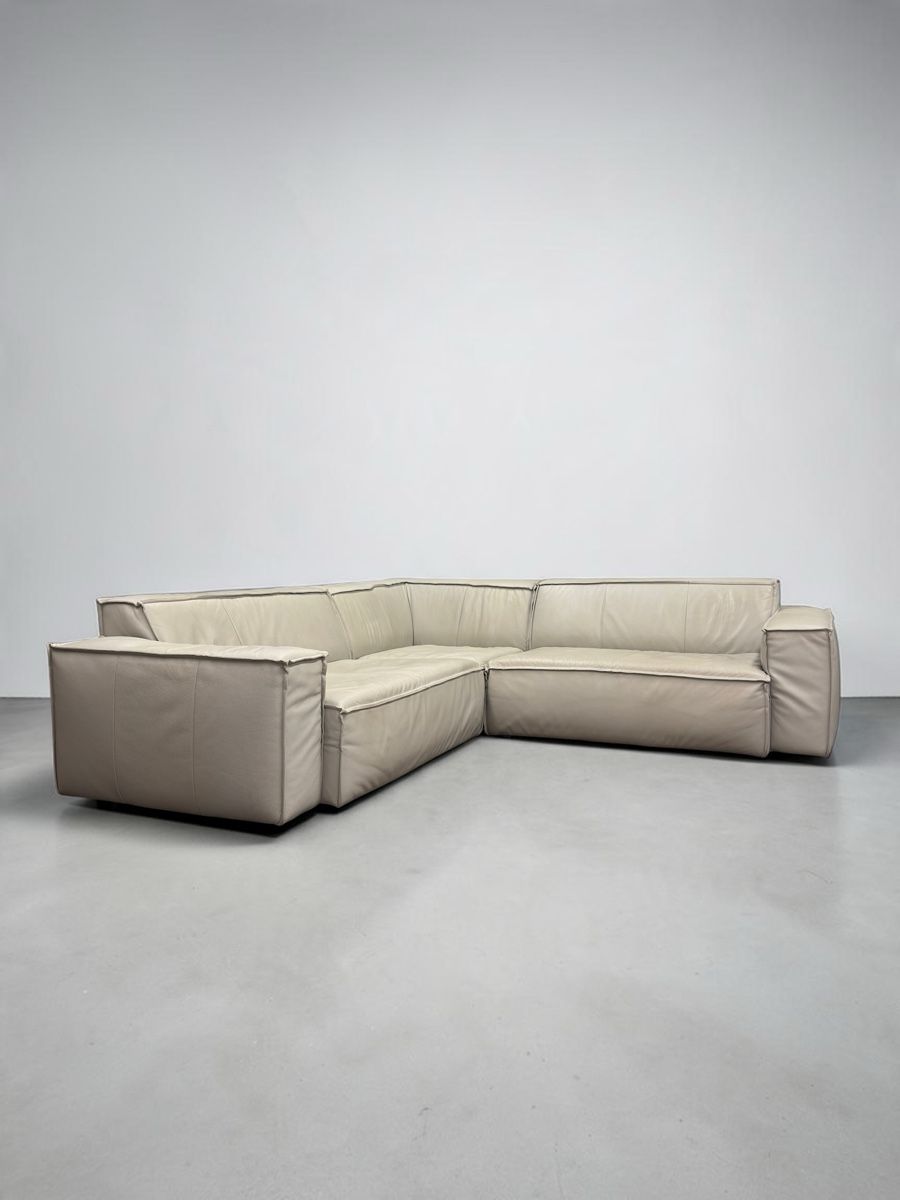Sofas: Ecksofa aus hellgrauem Echtleder – D'occasion à Bachenbülach par Sofalab.swiss 5