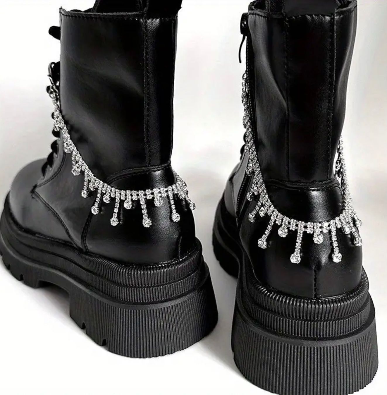 Scarpe da donna: 1x Schuh Kette (NEU) – Nuovo (secondo la descrizione) da niederbipp venduto da Esbenz