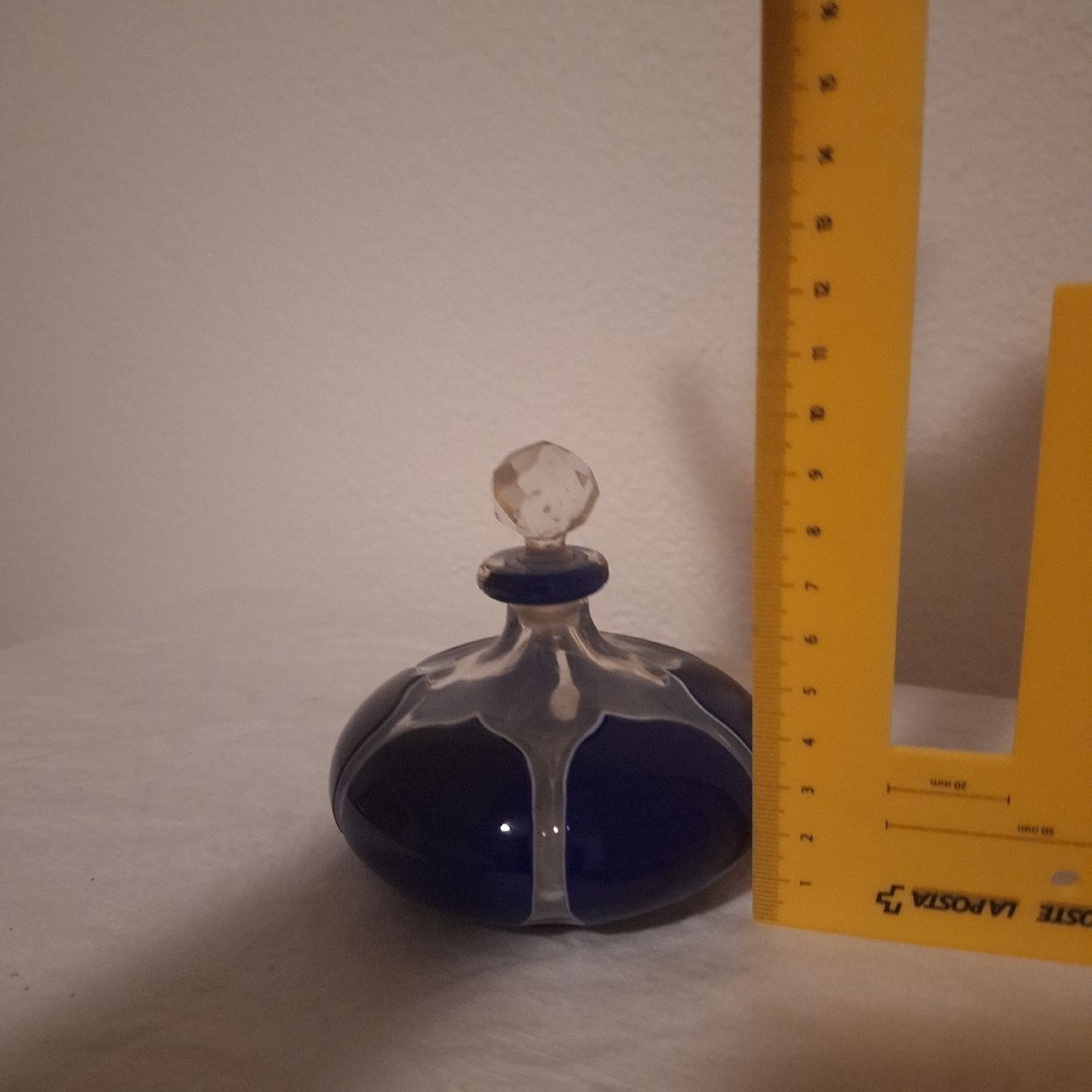Flaconi: Versand möglich.  Schöner Glas Flakon, Flakon, Parfum – Usato da Winterthur venduto da Goldpipau 7