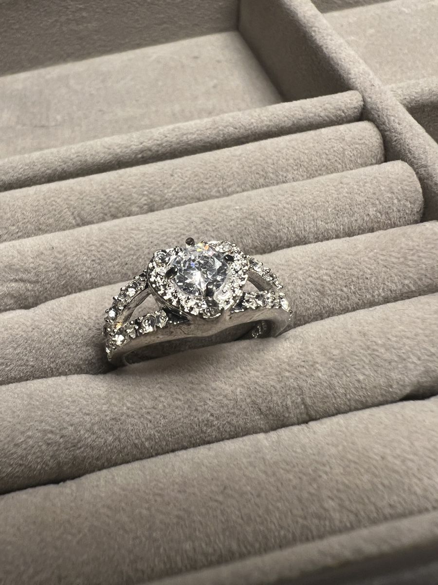 Anelli: Ring Heart Shape – Usato da Ebertswil venduto da Aayra 1