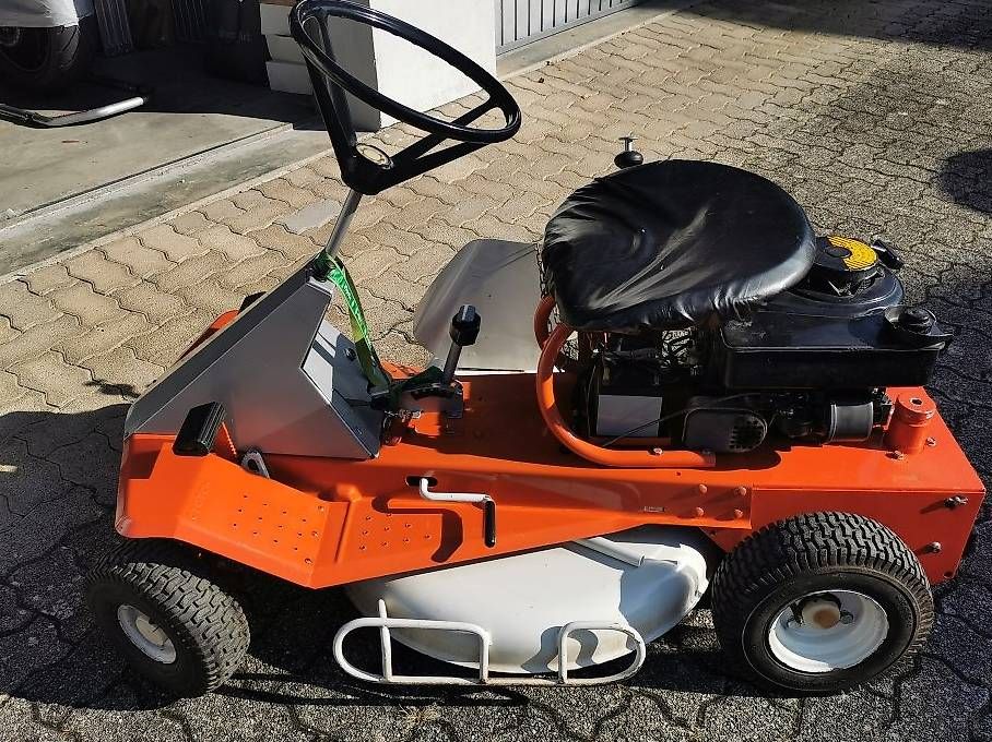 Rasenmäher: Rasenmäher , Arien Fairway Aufsitzrasenmäher, Oldtimer – Gebraucht aus Lausen von 04362 3