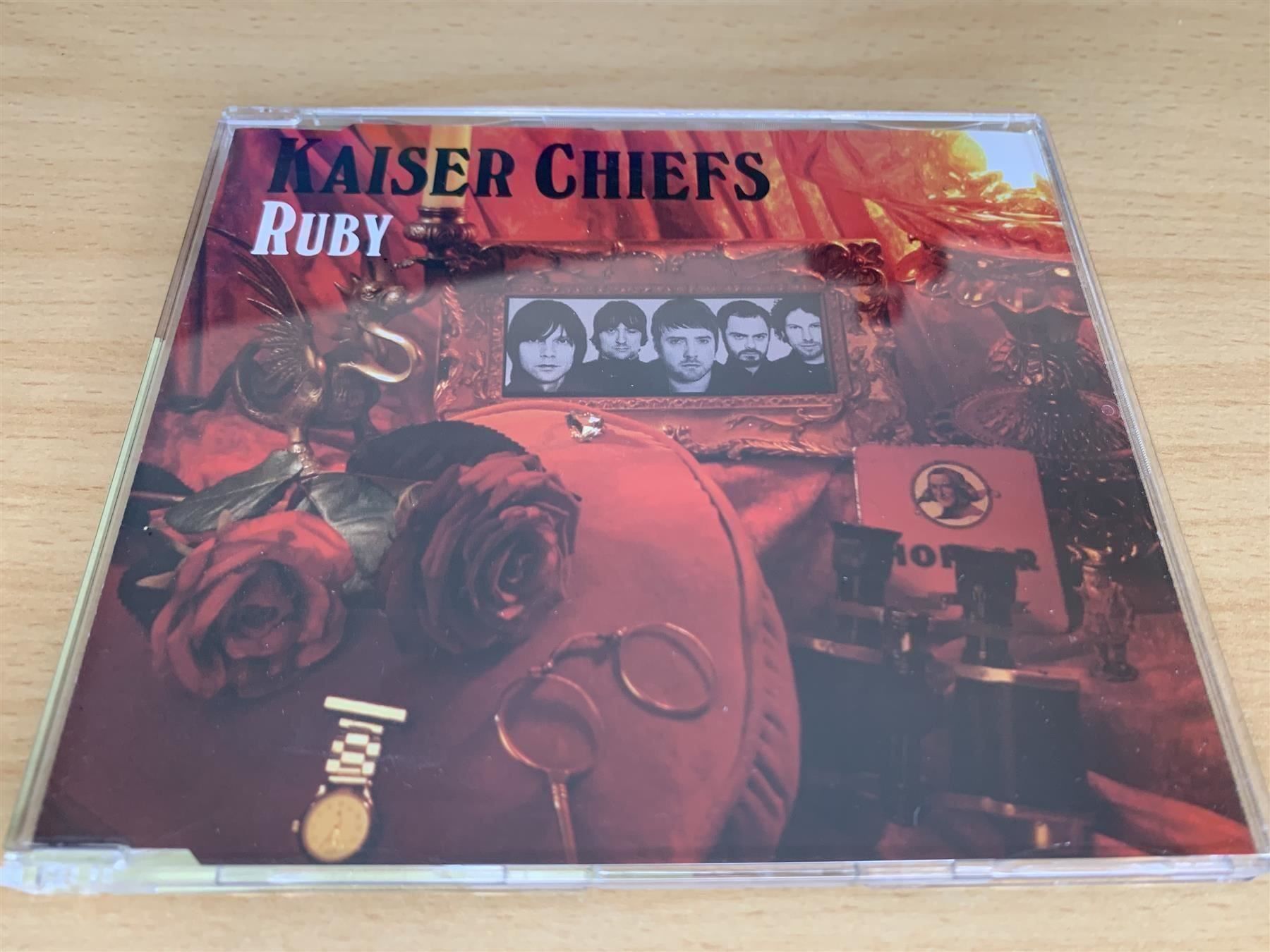 CD: Kaiser Chiefs – Ruby – Usato da Rikon im Tösstal venduto da Alpenmutz