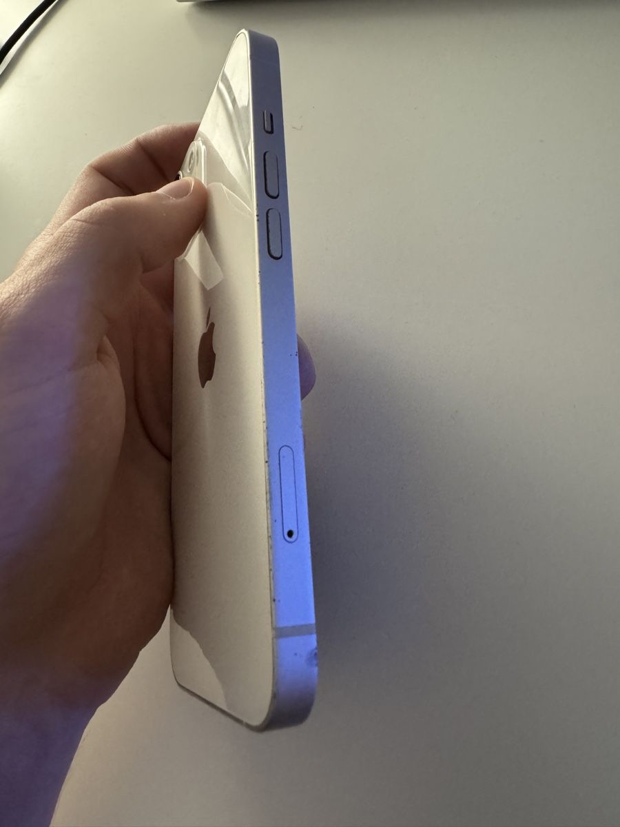 Apple Handys / Smartphones: iPhone 13 128GB Weiss – Gebraucht aus Emmenbrücke von  2