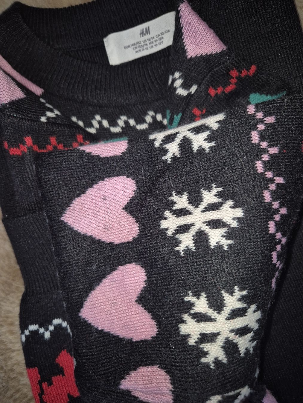 H&M Pullover & Sweatshirts: H&M Weihnachtspullover mit Mickey Mouse, Grösse 146/152 – Gebraucht aus Richterswil von ChristinW01 4
