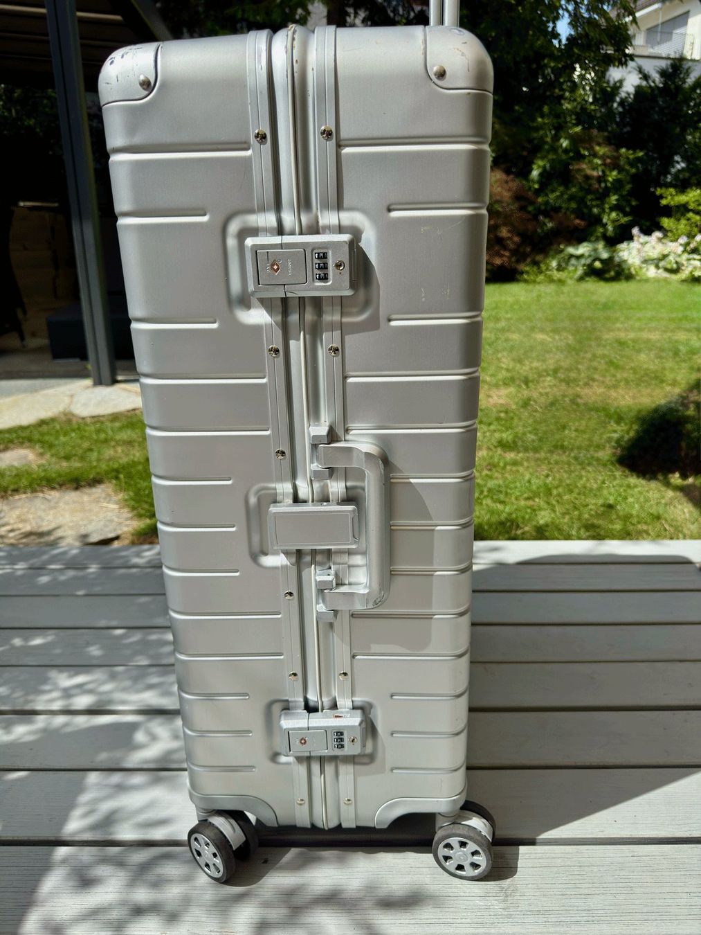 Reisekoffer: Lufthansa Aluminium Collection Koffer L, Silber – Gebraucht aus Thalwil von staublee 2