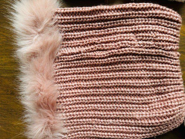 Lotti & Set di vestiti: Set an Mädchenmützen und Schals – Usato da Wangen b. Olten venduto da Braeggi 2