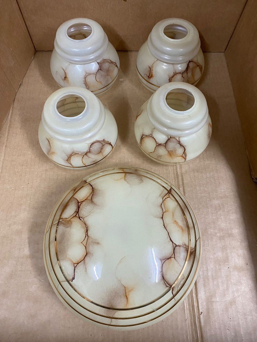 Lampenschirme: Deckenleuchtenschirme Glas Antik – Gebraucht aus Eschlikon TG von ArtRec