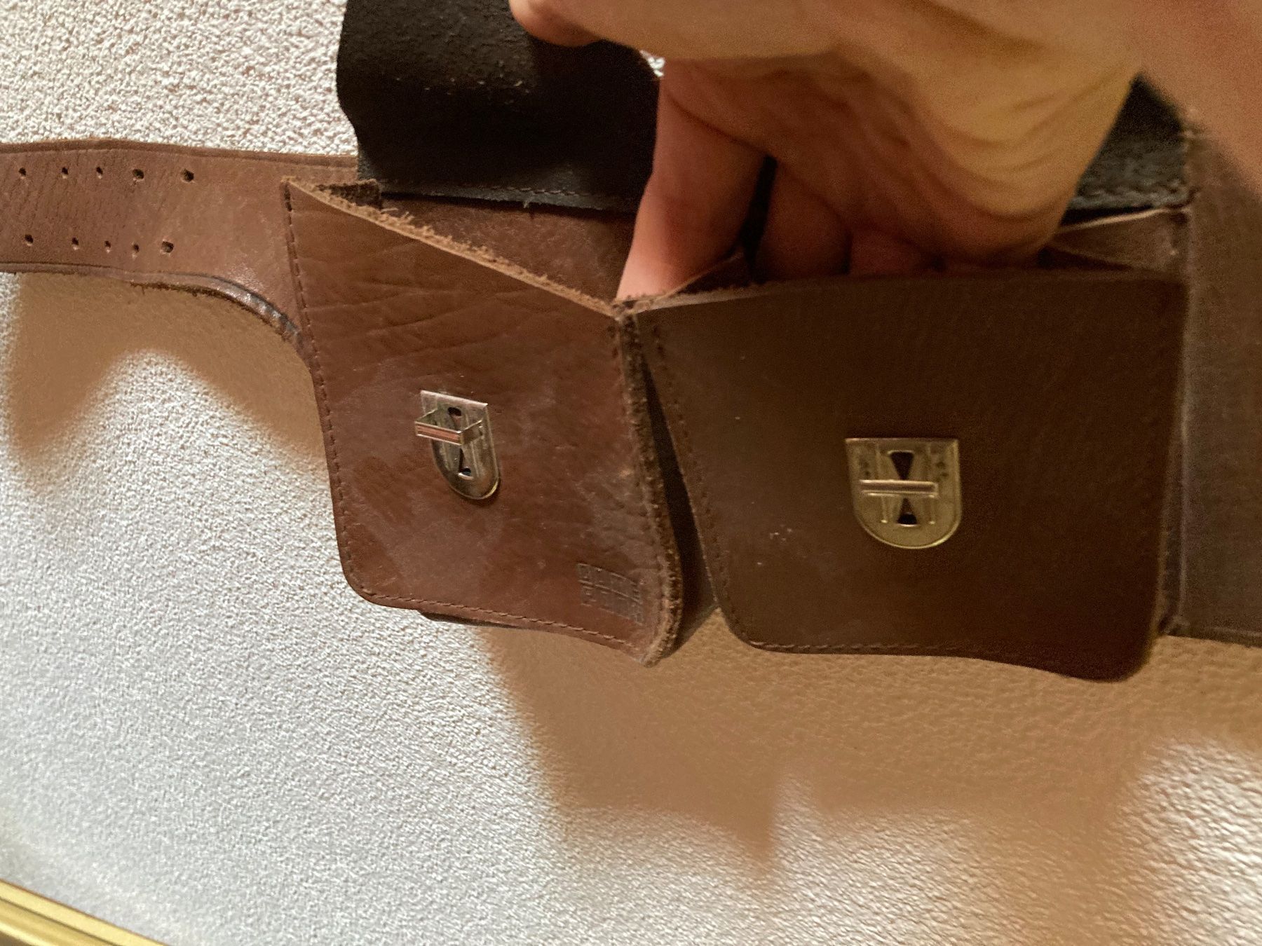 Cinture: Ledergürtel mit zwei Taschen – Usato da Grasswil venduto da Maria054 2