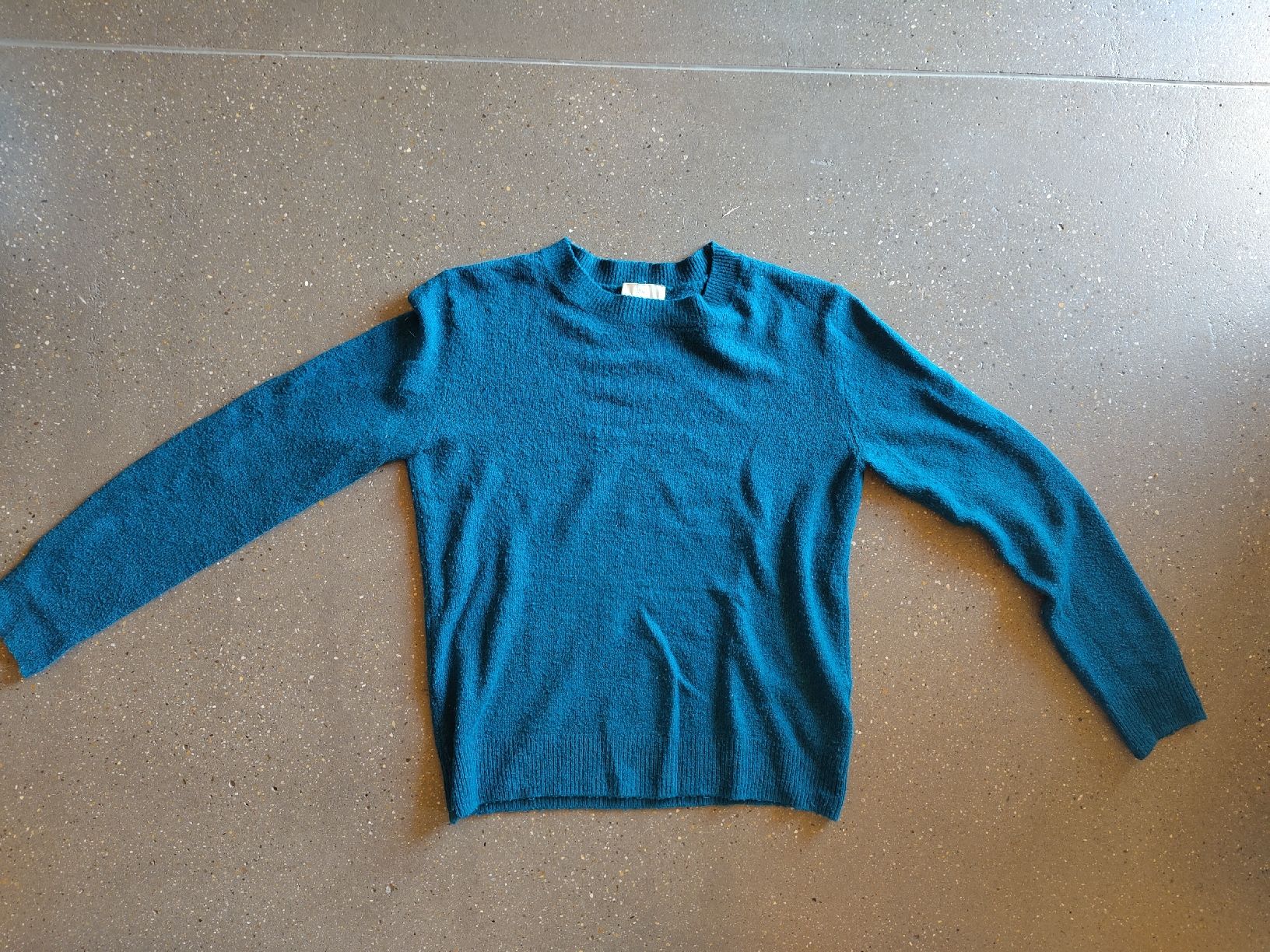 H&M Pullover & Sweatshirts: Blauer Pullover – Gebraucht aus Zürich von aurelie.99