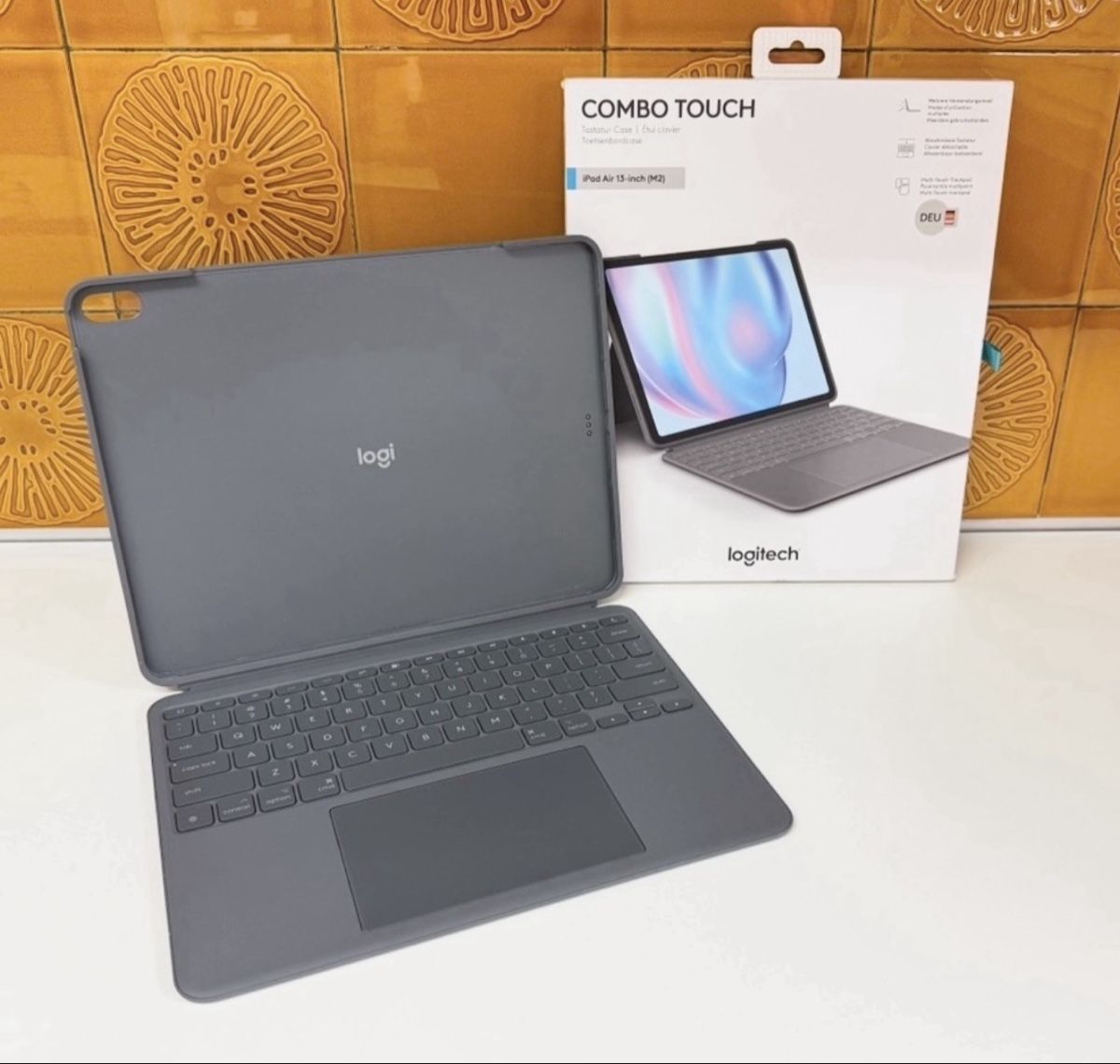 Logitech Tastiere: iPad Air 13 Logitech Combo Touch – Nuovo (secondo la descrizione) da Gerlafingen venduto da sternrose