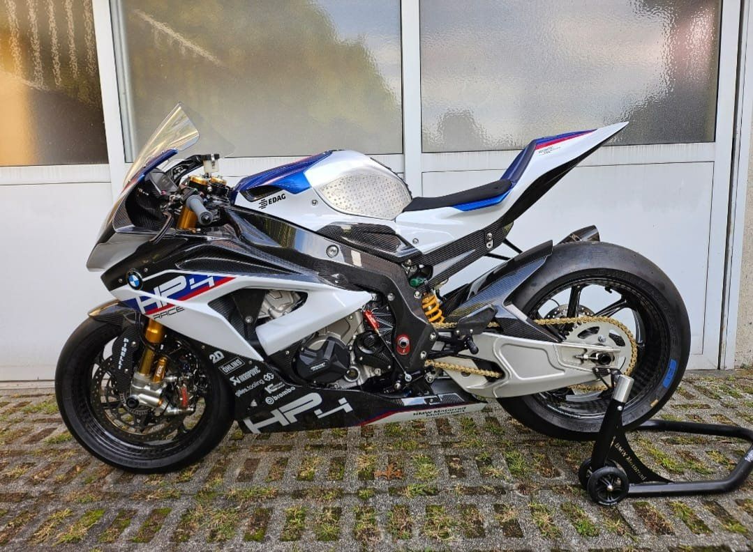 BMW Strada: Bmw HP4 Race - Full Carbon – Usato da Castel San Pietro venduto da gia_h2wq