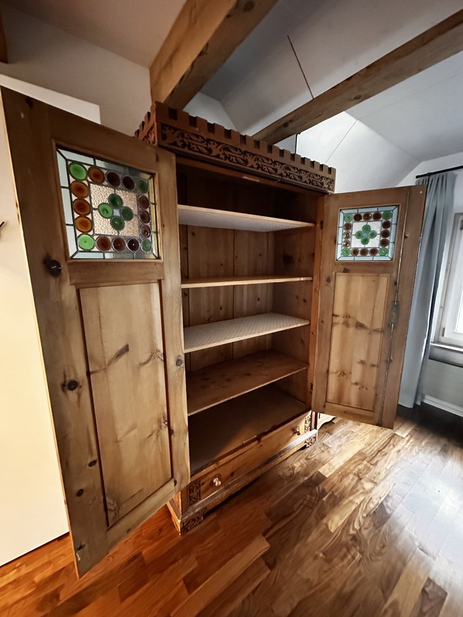 Armadi: Alter Bauernschrank mit Kommode – Usato da Weinfelden venduto da obr_hb6x