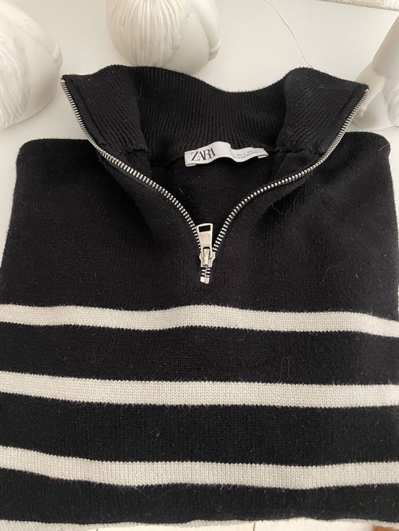 Pull marin Zara taille S noir et blanc Acheter sur Ricardo