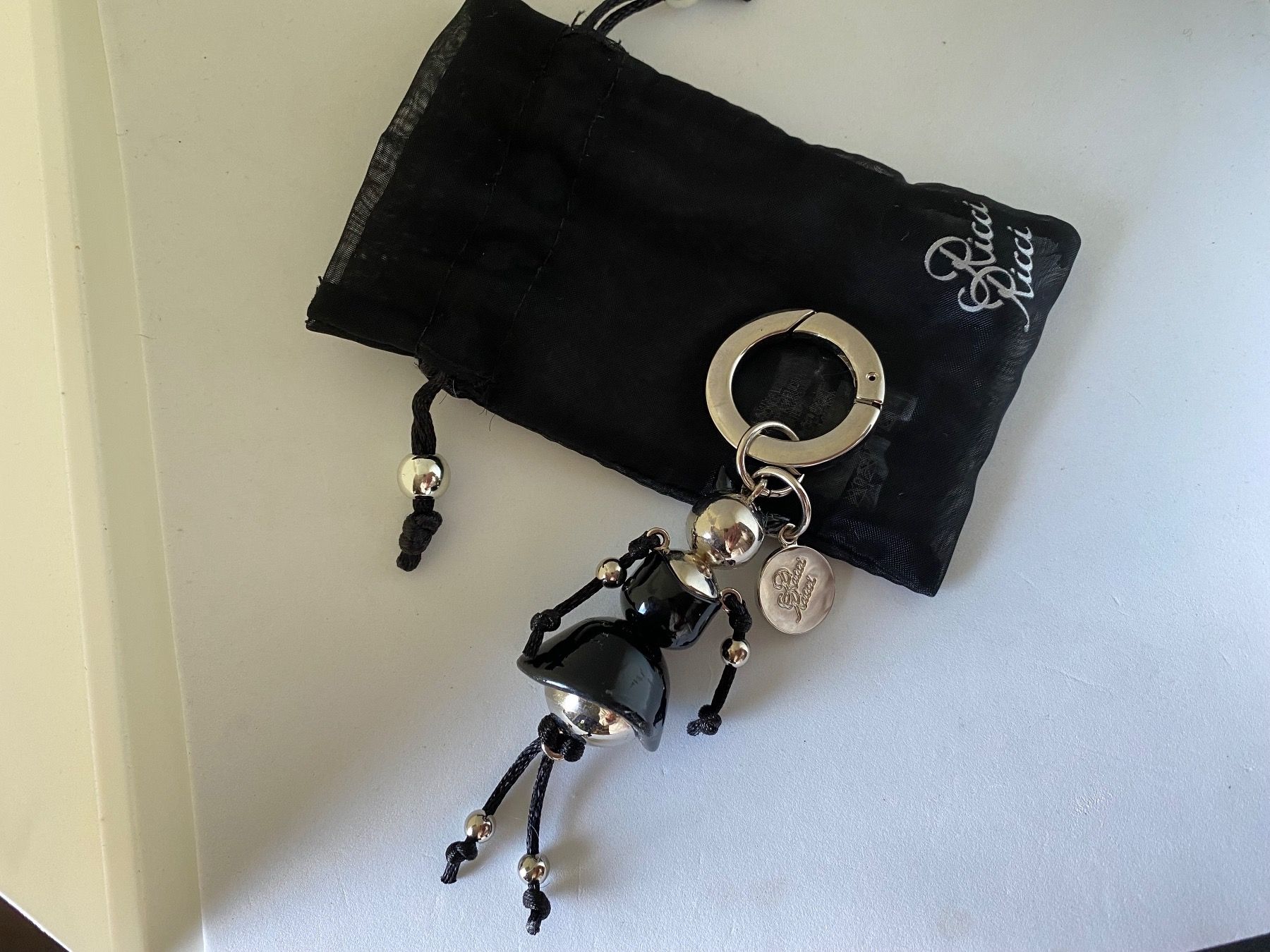 Portachiavi: Porte-clés Nina Ricci avec pochette – Nuovo e nell'imballaggio originale da Bouveret venduto da wes_7zll