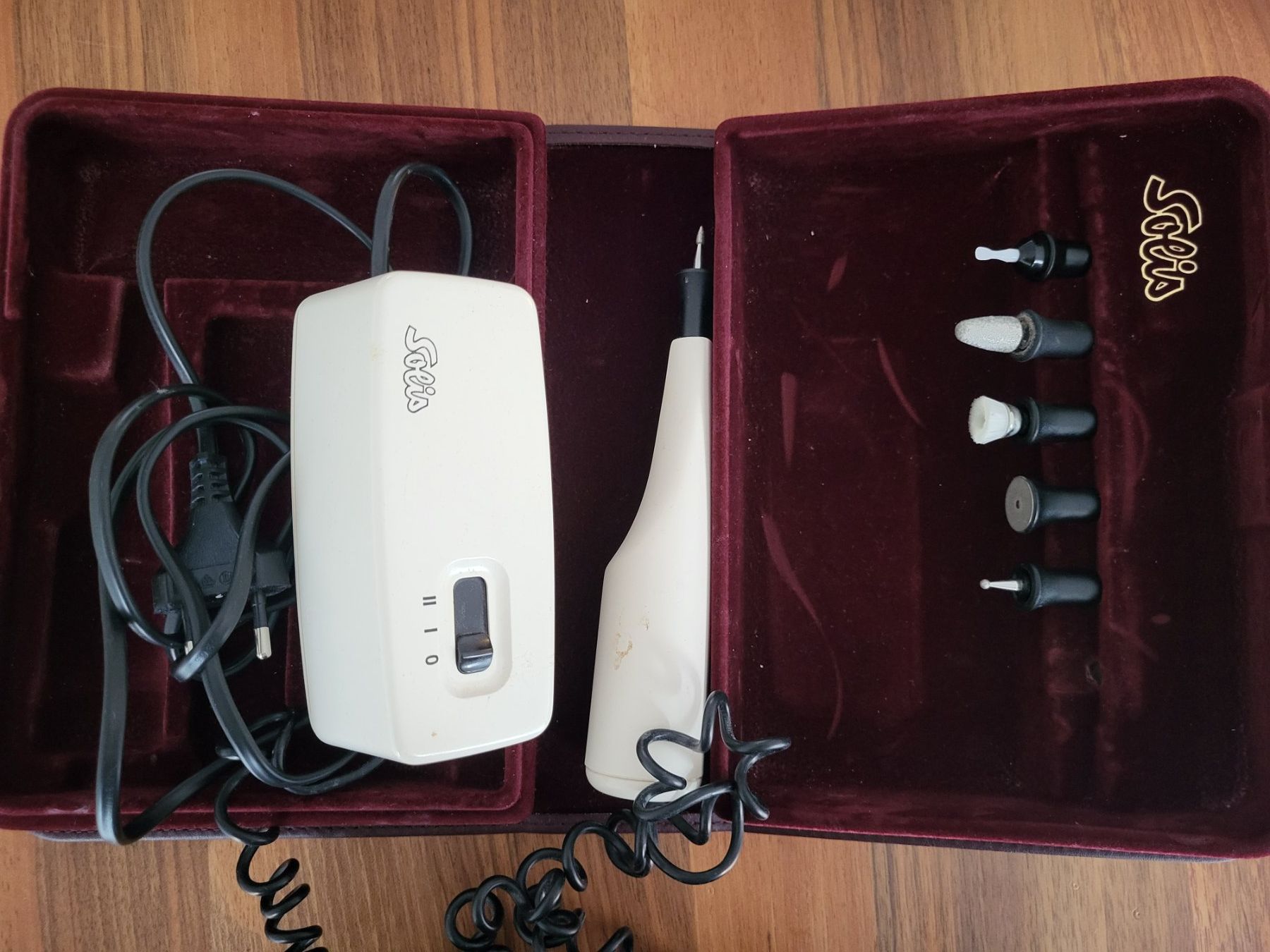 Unghie finte: Solis Manicure/Pedicure Set – Usato da Belp venduto da sim_lbz8