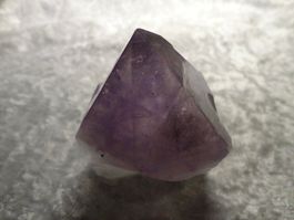 Amethyst Spitze mit Stehfläche   roh