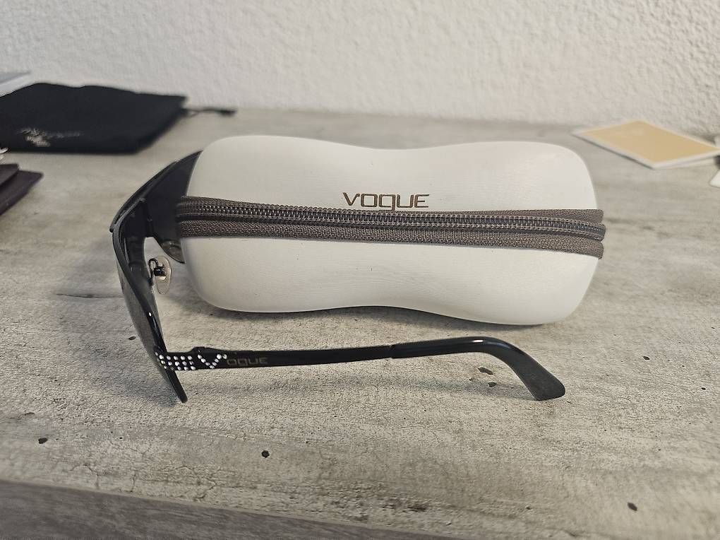 Lunettes & Verres: Sonnenbrille Vogue – D'occasion à Sursee par iva_jcp7 1