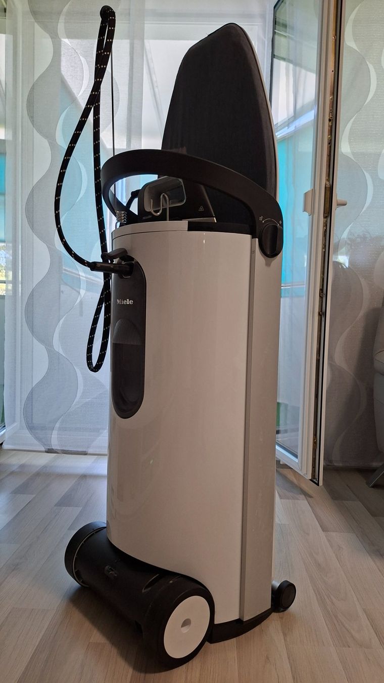 Miele Fers à repasser: Miele B33-12CH  DEFEKT – Défectueux à Zug par ases91