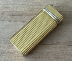 professionell restauriertes Cartier Feuerzeug wieder wie neu