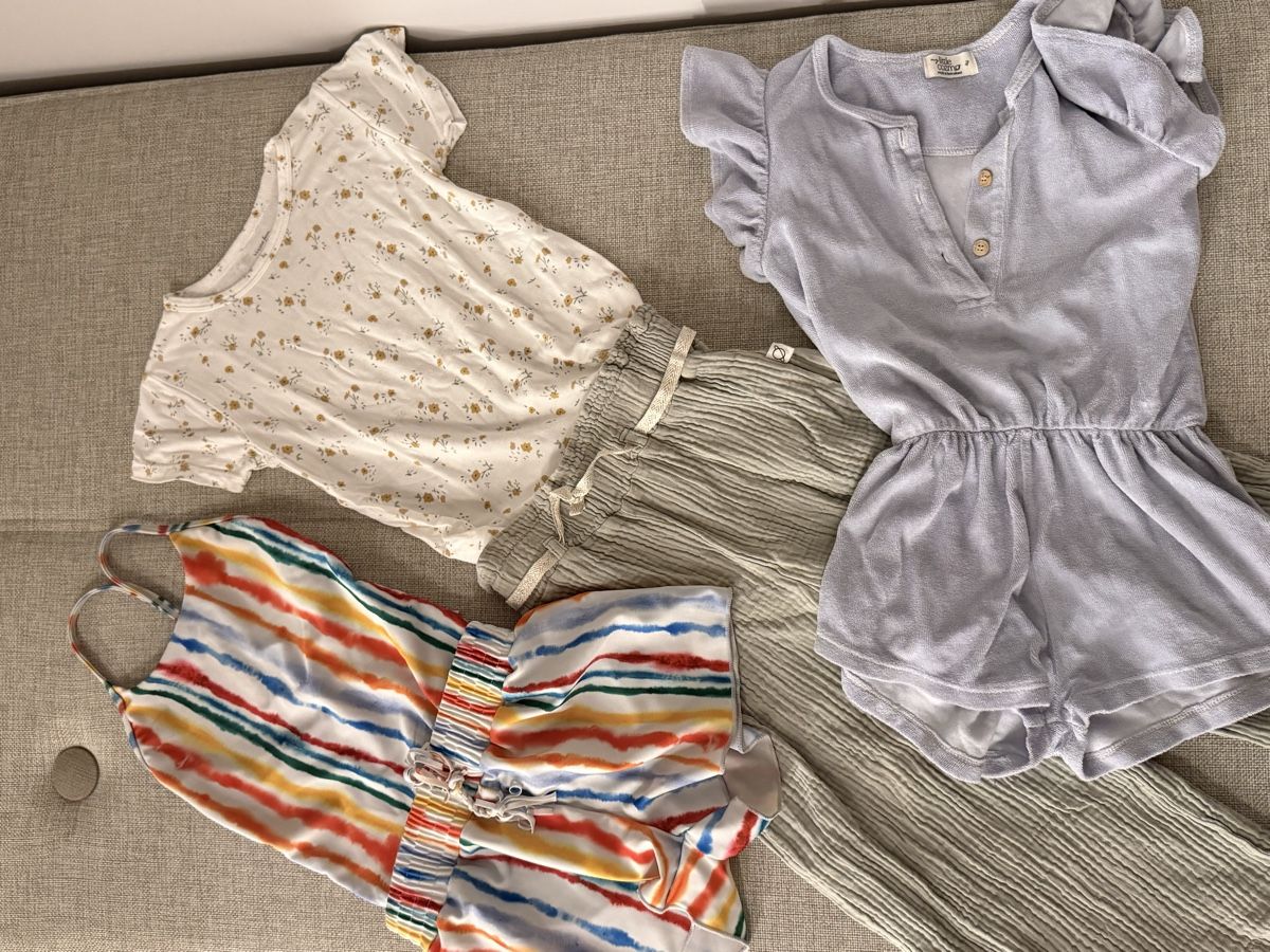 Lotti & Set di vestiti: Sommer Set Mädchen Kleider Grösse 98 – Usato da Maur venduto da Heidi2.0