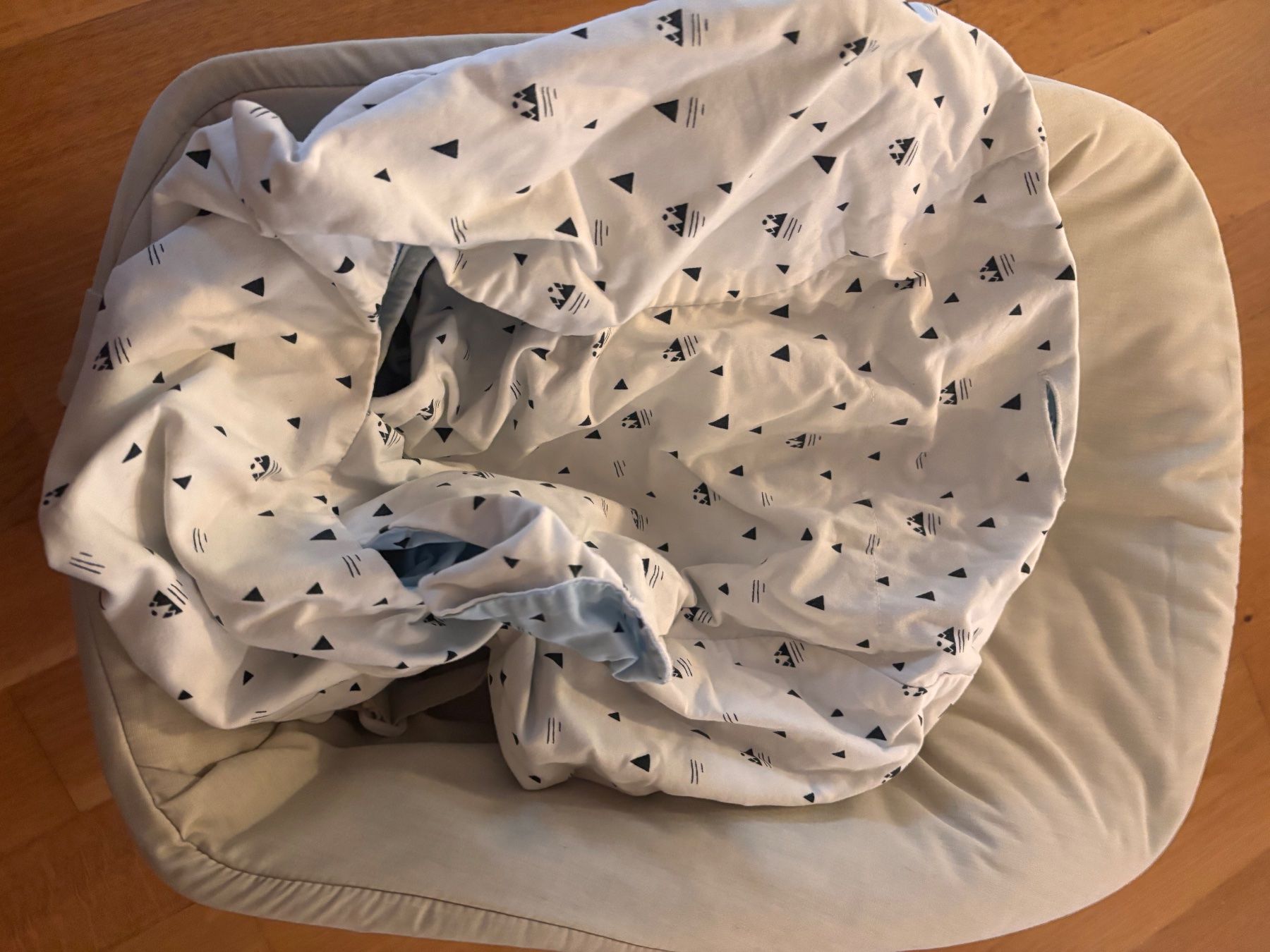 Stokke Hochstühle: Stokke Babyschale mit doppelseitigem Bezug – Gebraucht aus Zürich von pas_hys5 2