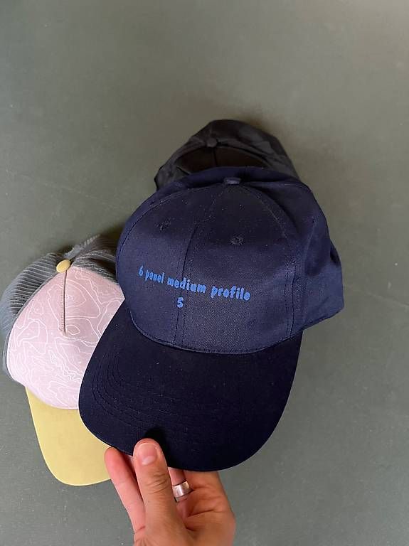 Hüte, Mützen & Caps: Drei diverse Kappen / Caps – Gebraucht aus Bad Ragaz von lea__d. 2