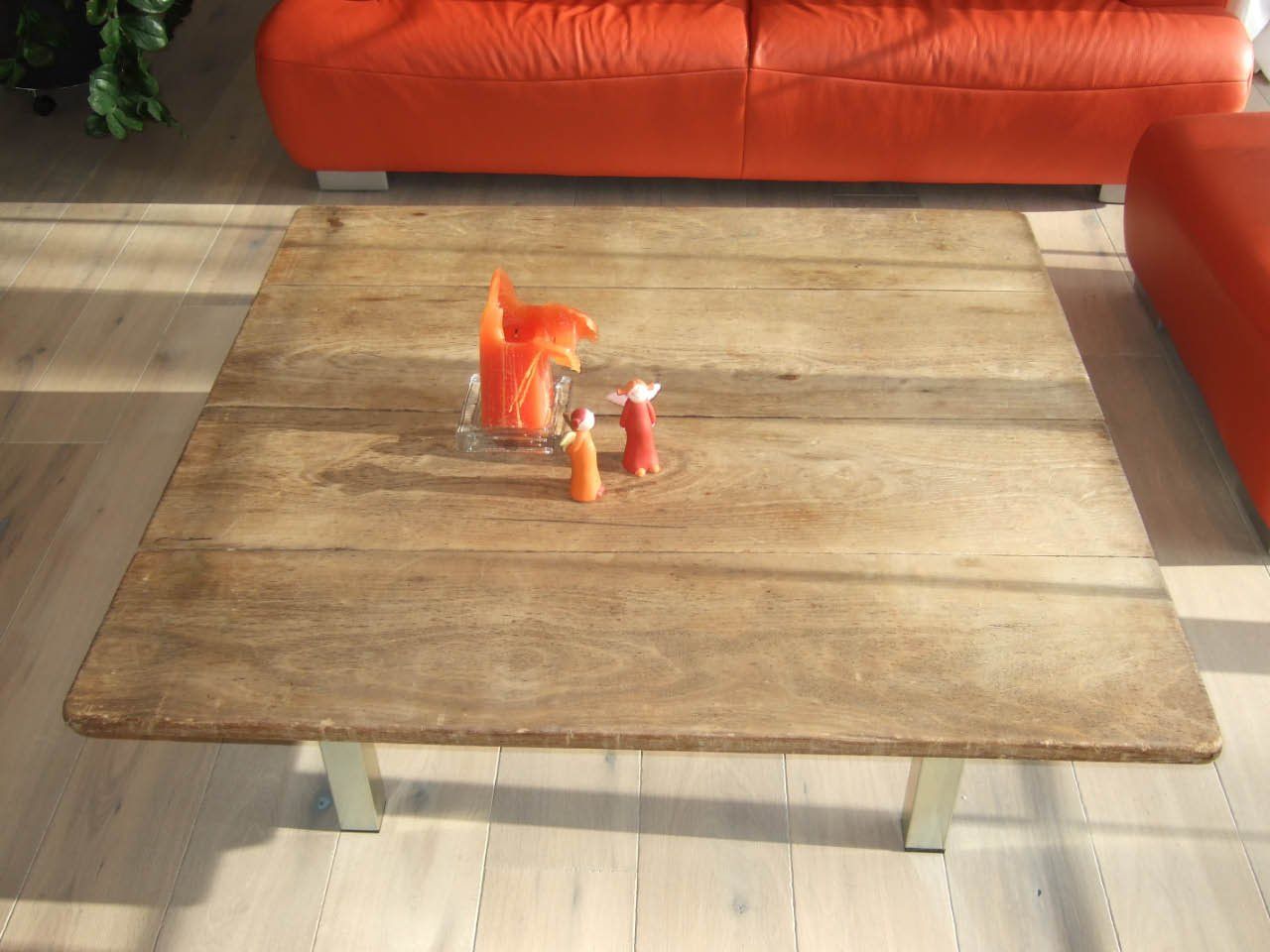 Tavoli: Couchtisch mit antiker Tischplatte – Usato da Winterthur venduto da woodenhiller68 3