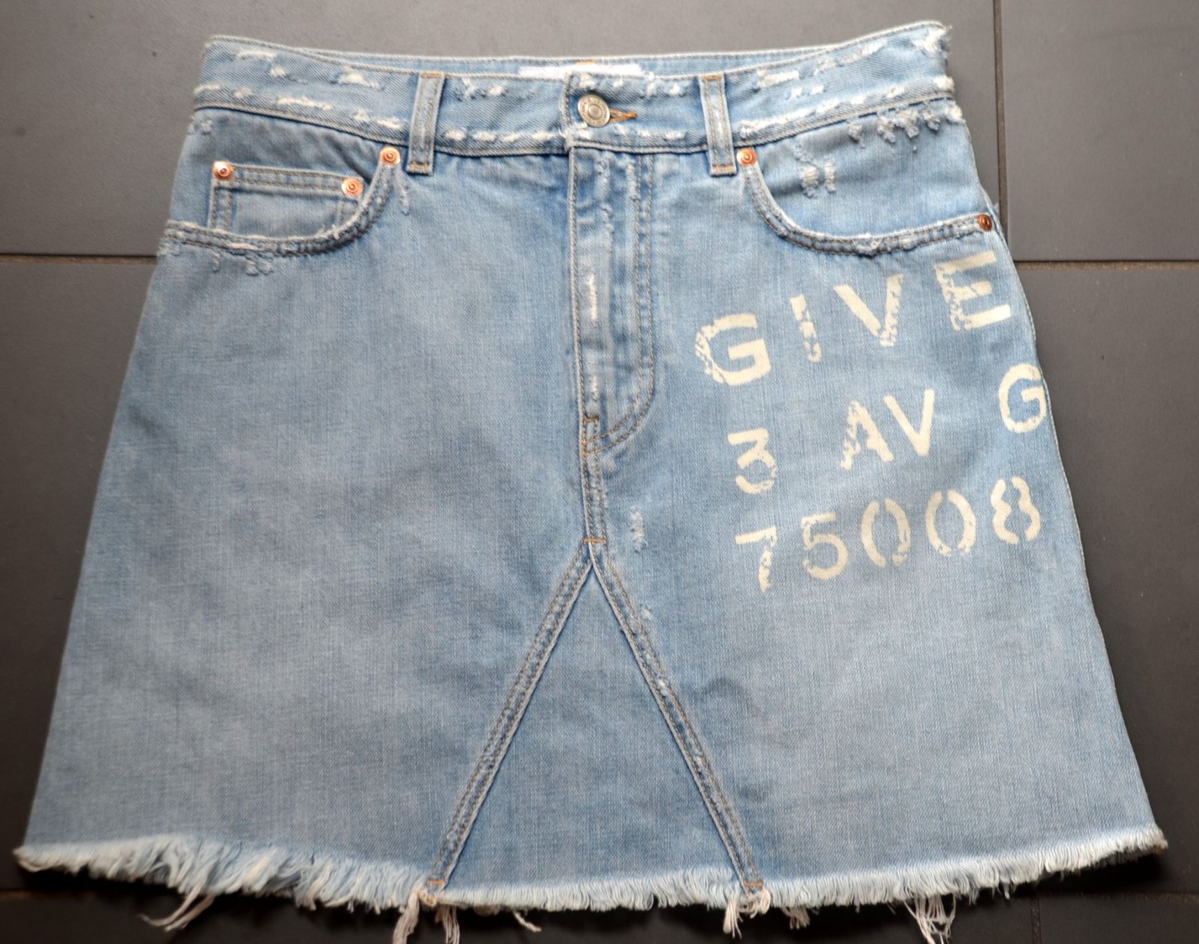 Givenchy Gonne: Givenchy Rock / jupe .38 – Usato da Collonges venduto da arashee 7