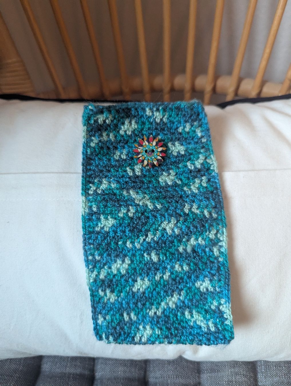 Cover & Protezioni schermo: Hand-crocheted smartphone pouch, blue-green – Nuovo (secondo la descrizione) da Schlieren venduto da maseam 1