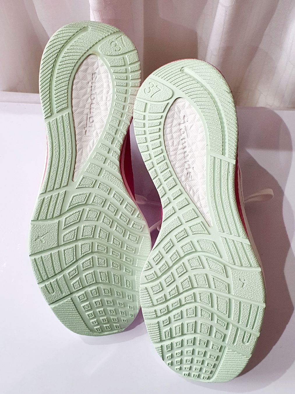 Tamaris Scarpe da donna: Gr. 37 - Tamaris Sneaker, Neu – Nuovo e nell'imballaggio originale da Nürensdorf venduto da sal_g2bz 4