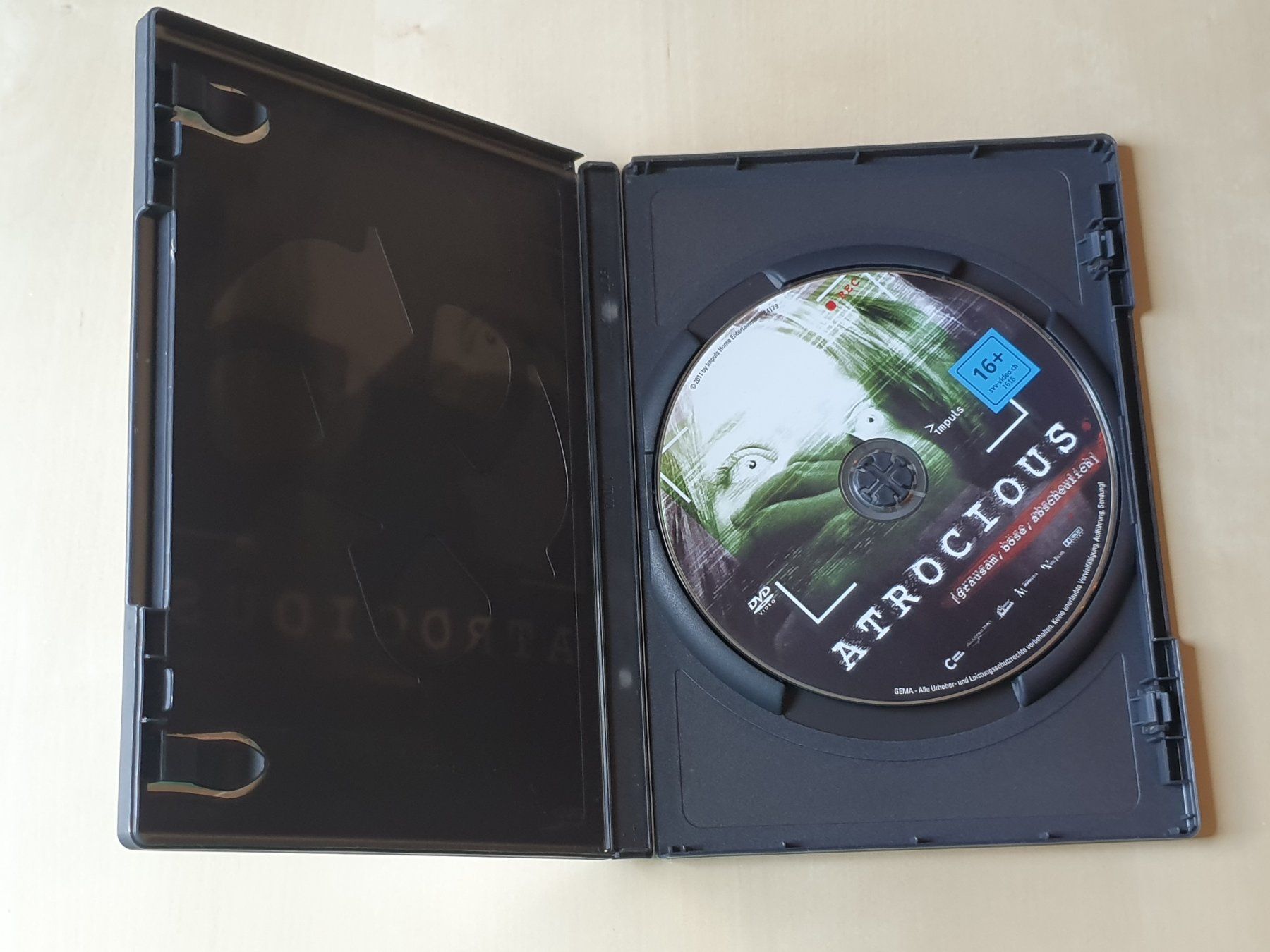 Tous les DVDs: Atrocious – D'occasion à Stansstad par collectorsshop 2
