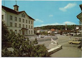 STRENGELBACH Dorfzentrum, Auto - Foto Oskar Brunner Zofingen