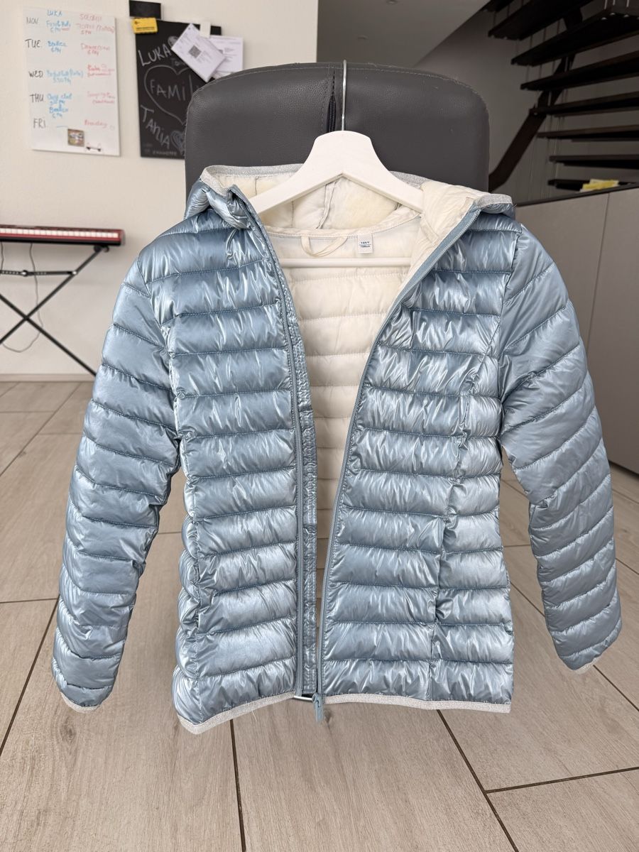 Okaidi Jacken & Mäntel: Light Girls’ Winter Quilted Jacket with Hood – Gebraucht aus Schlieren von tet_hbw6 2