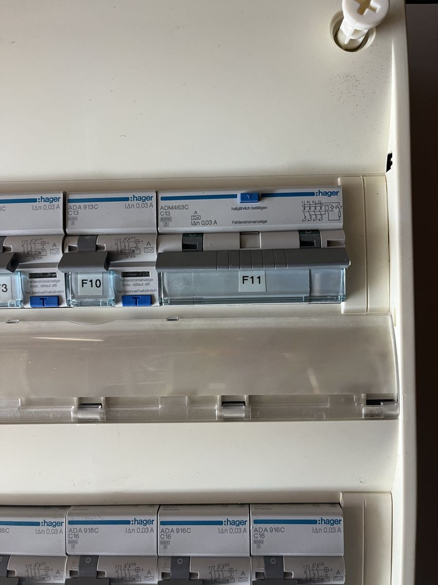 Hager Alimentation électrique: Elektro Verteiler  – D'occasion à Neerach par fuz_8d7l 4