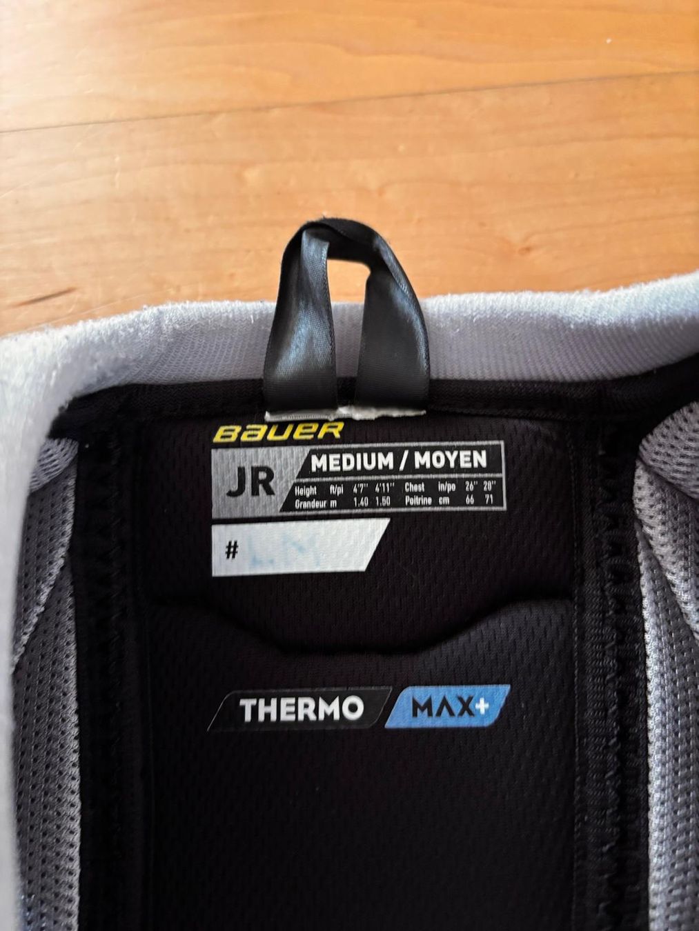 Bauer Protections: Bauer Supreme M5 Pro Brustpanzer Grösse JR Medium – D'occasion à Zürich par Prophil1 1