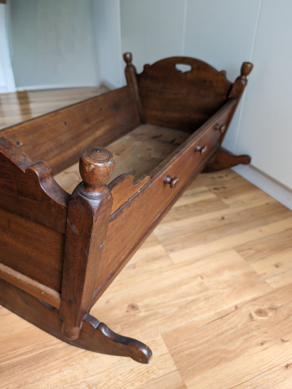 Letti: WIEGE / Kinderbett_ Holz 18.Jhdt. – Usato da Pfyn venduto da Magra02 4
