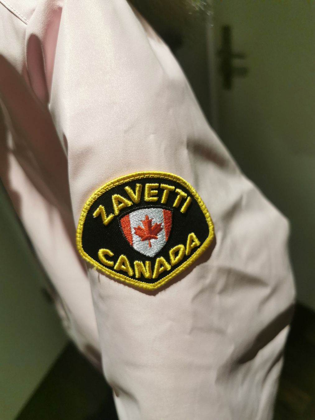 Giacche & Cappotti: Rosa Canada Zavetti Jacke – Nuovo (secondo la descrizione) da Nürensdorf venduto da thaswan