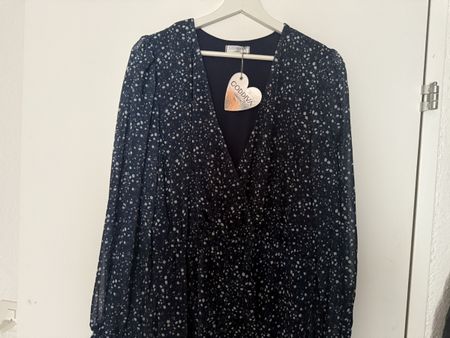 Goddiva Kleid, Gr. M, Dunkelblau mit Blumenmuster, Neu! (52)