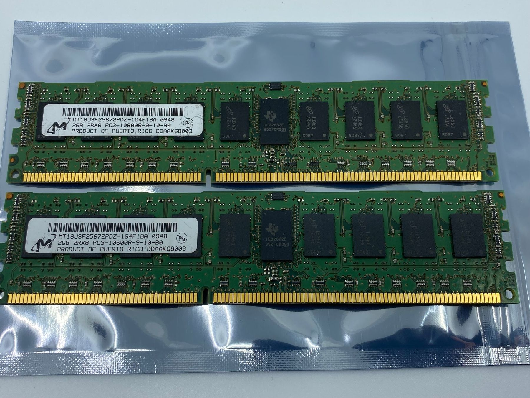 Memoria / RAM: 2x 2GB 2Rx8 PC3 10600R Memory Module – Usato da Langwiesen venduto da Restposten-24
