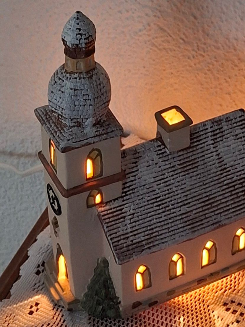 Tutte le decorazioni: Wunderschöne Kirche mit elektrischer Beleuchtung TOP – Nuovo (secondo la descrizione) da Eiken venduto da waylady03 6
