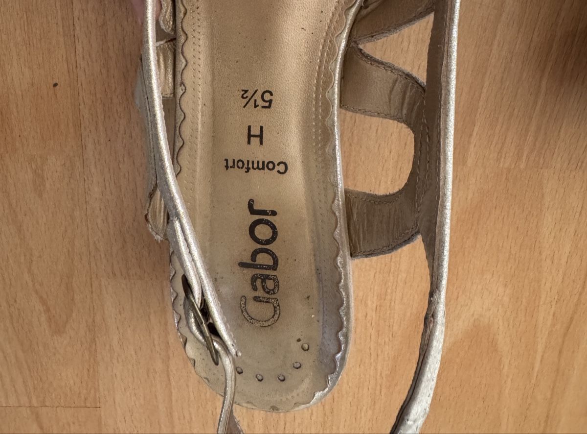 Gabor Damenschuhe: Weiss-silberne Gabor Sandalen – Gebraucht aus Zürich von man_nq66 3